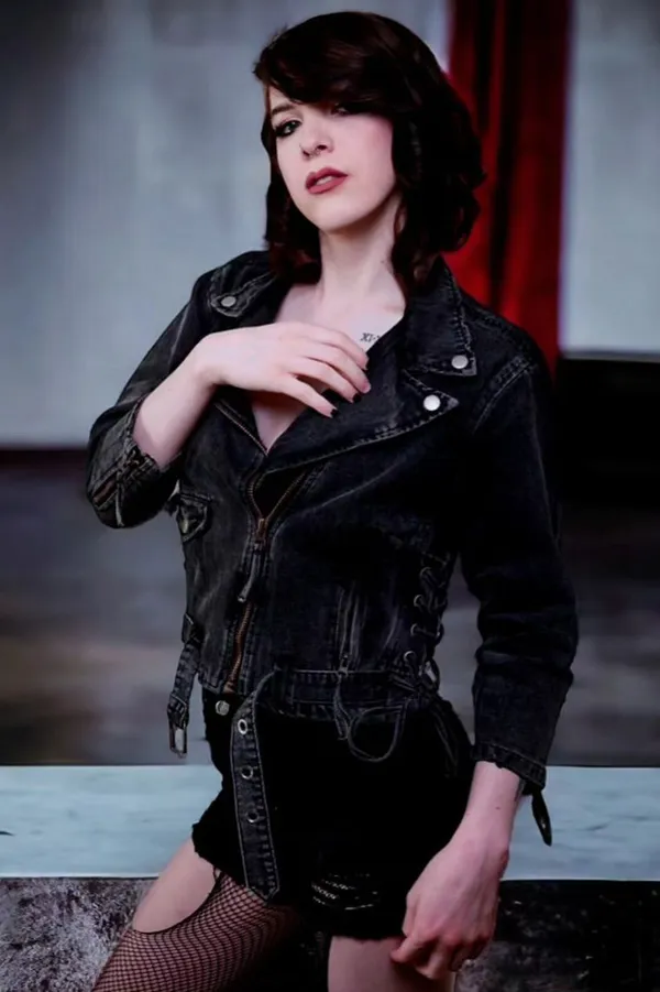 Autumn Rain's photo 9