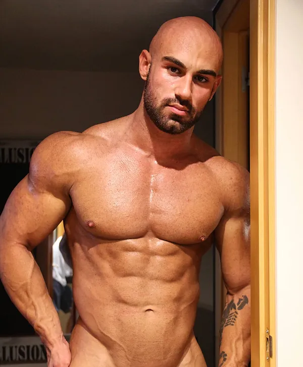 Axel Reed's BabeWiki Profile