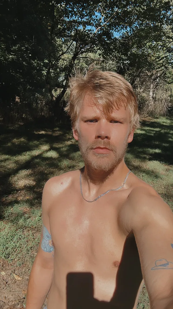 Axel West's BabeWiki Profile