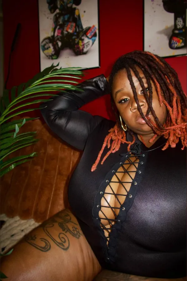 Ayo Squeak's BabeWiki Profile