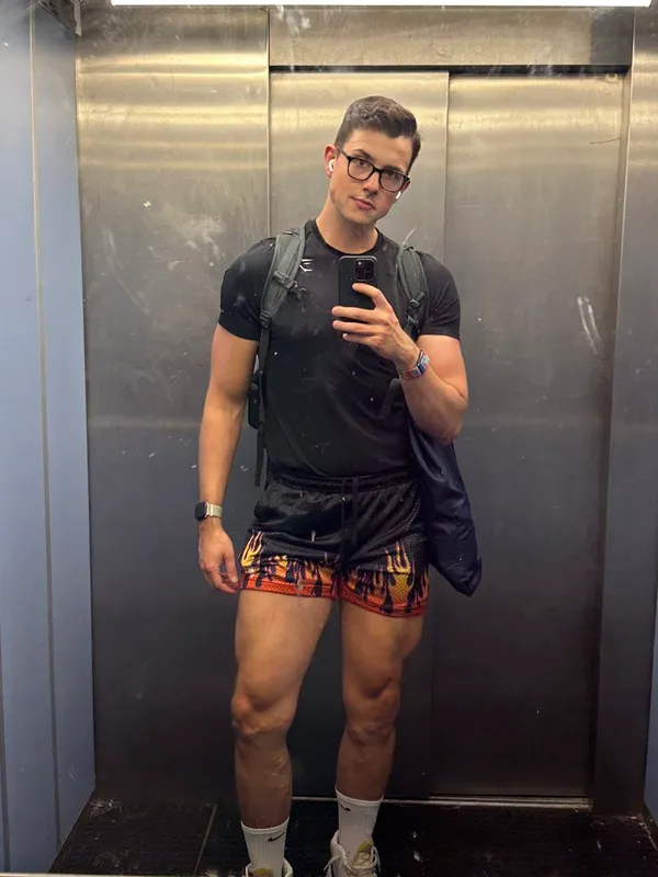 babe_asaurusrex's photo 5