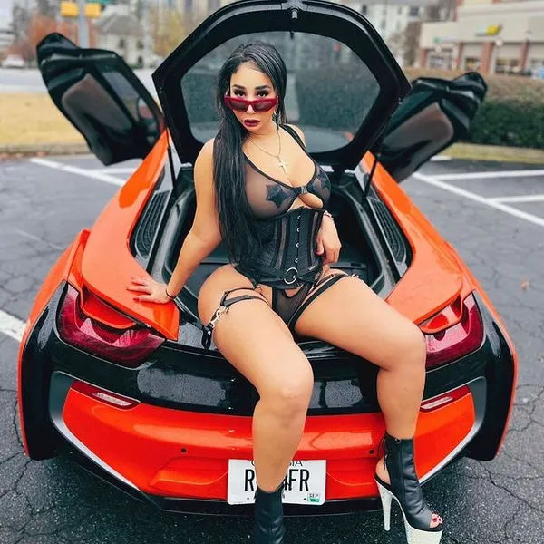 Bad Whitney's photo 3