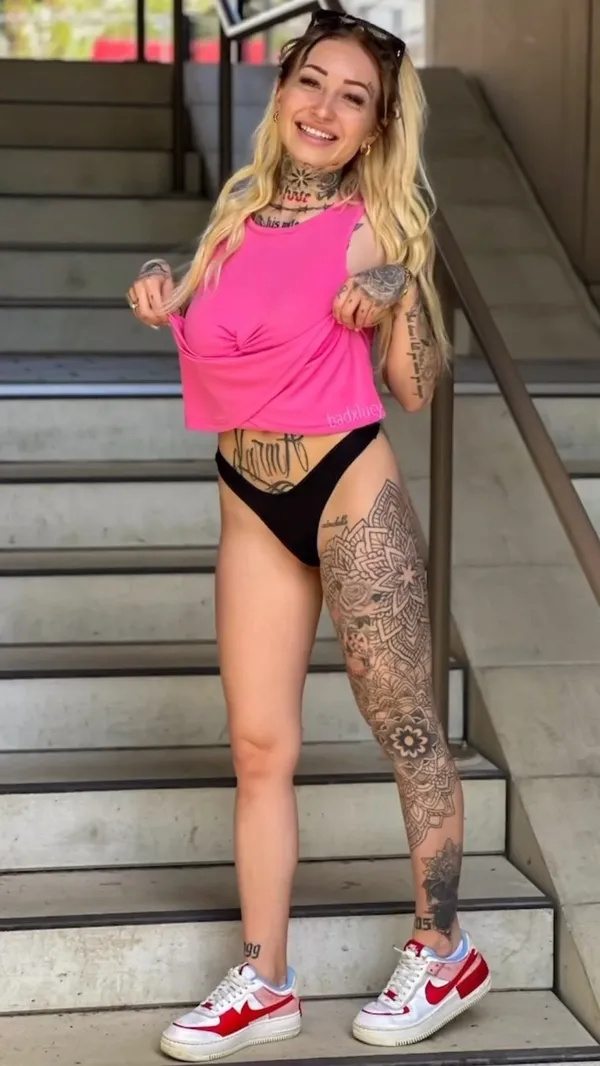 BadxLucy's BabeWiki Profile