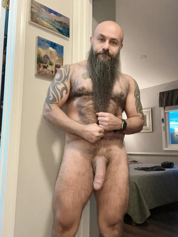 BeardedBearMan's BabeWiki Profile