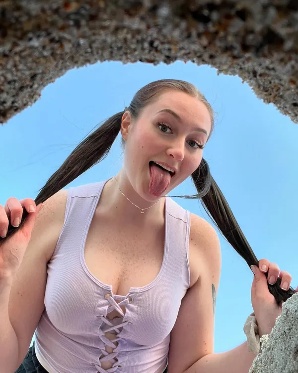 Becca Foxx's photo 2