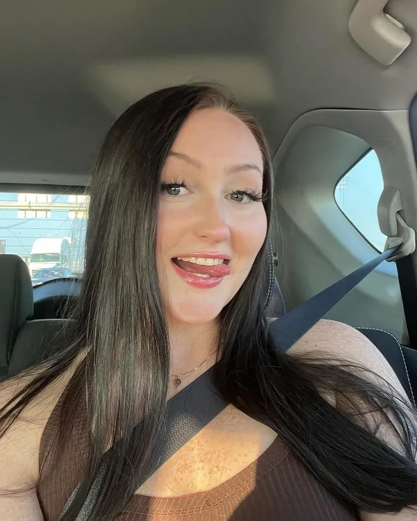 Becca Foxx's BabeWiki Profile