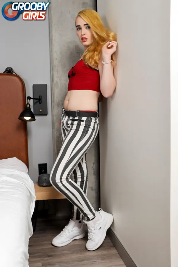 Bella Bates's photo 6