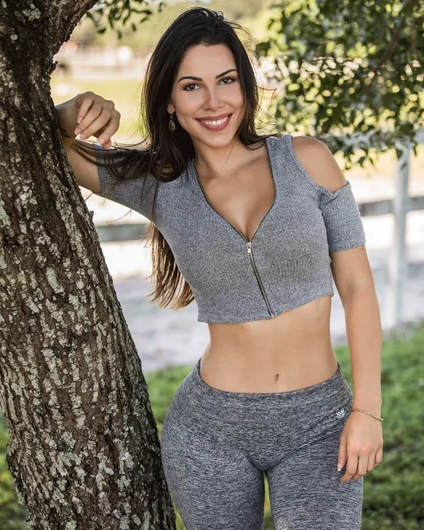 Bella Brookz's photo 2