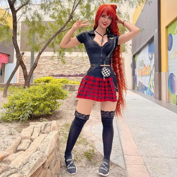 Bella Duenas's photo 4