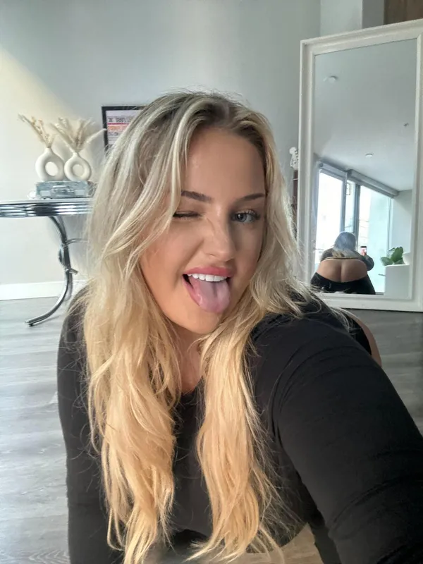 Belle Brooks's photo 2