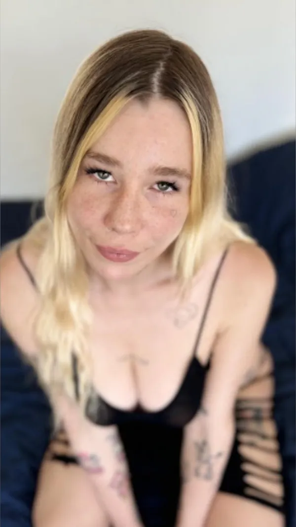 Belle Haze's BabeWiki Profile