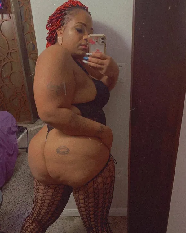 Berry Gorgeous's BabeWiki Profile