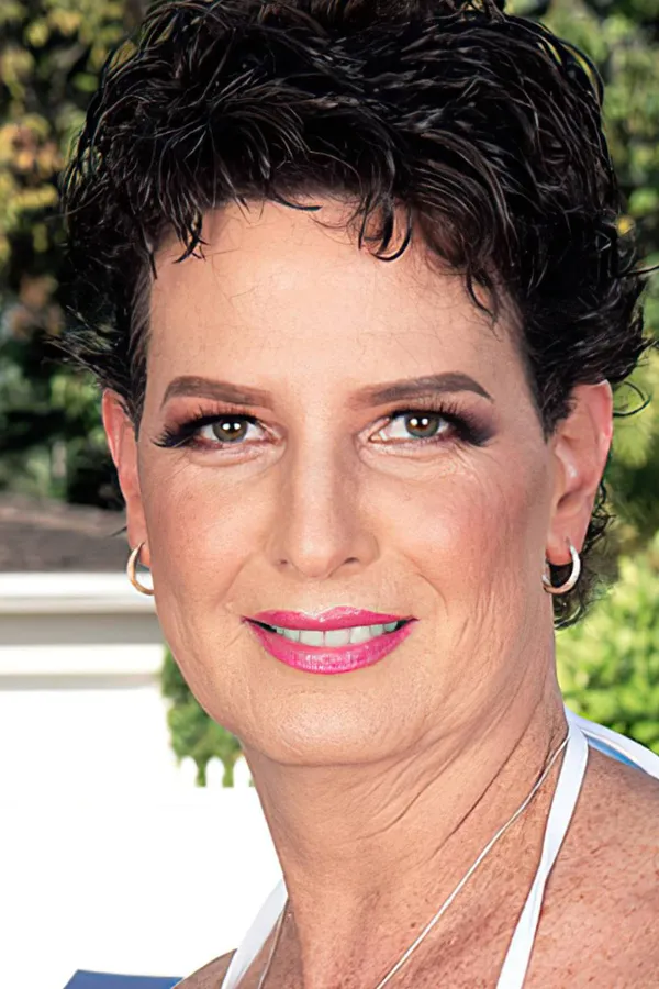 Beth McKenna's photo 3