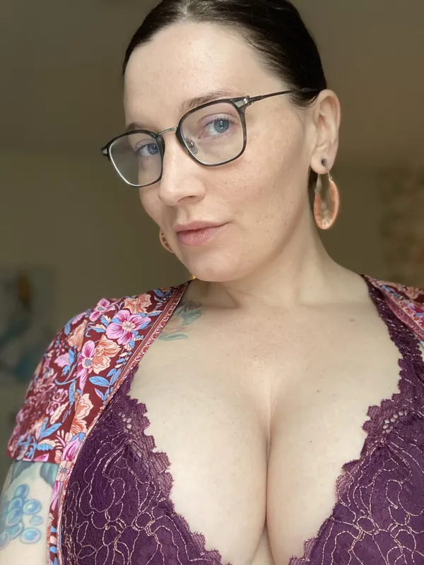 Bettie Bondage's photo 9