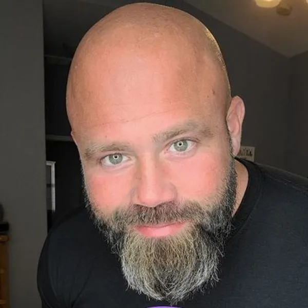 bigdanny10's BabeWiki Profile