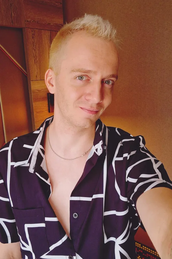 Billy Frost's BabeWiki Profile