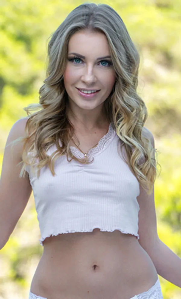 Bjorg Larson's BabeWiki Profile