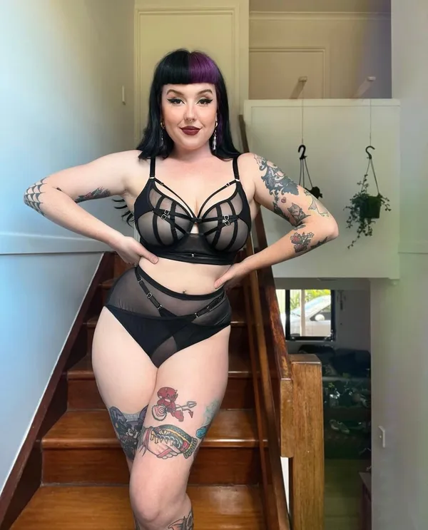 Blossy Blue's photo 4