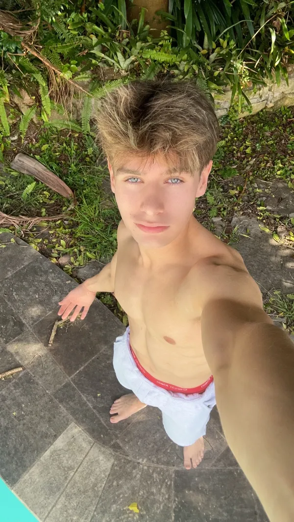 boyaussiee's BabeWiki Profile