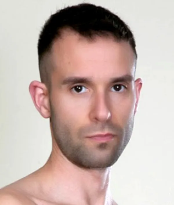 Brady Holmes's photo 3