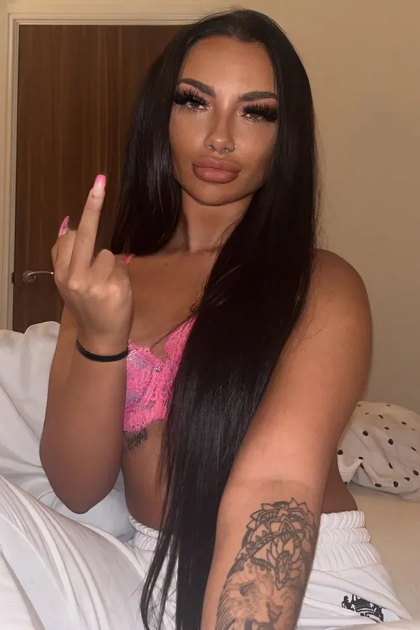 Bratty Leah's photo 8