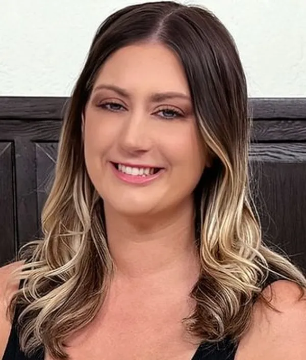 Britney Mae's photo 9