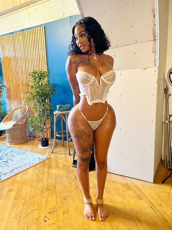 Brittany Kelly's BabeWiki Profile