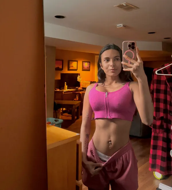 bustypetitemyra's photo 4