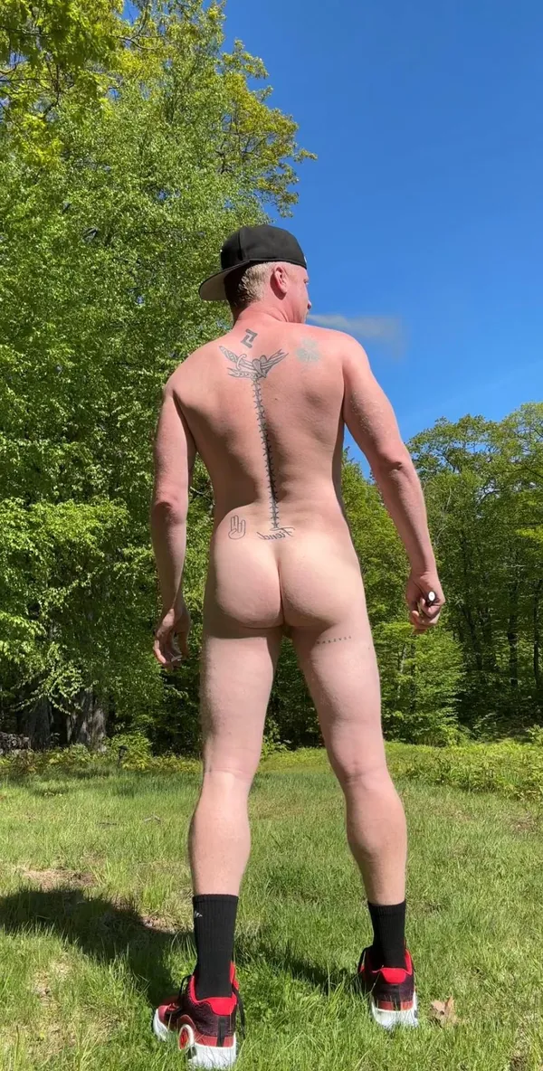 Cadan Cash's BabeWiki Profile