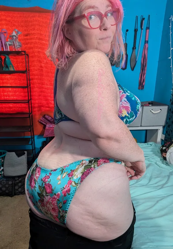 CamGirlKitten's BabeWiki Profile