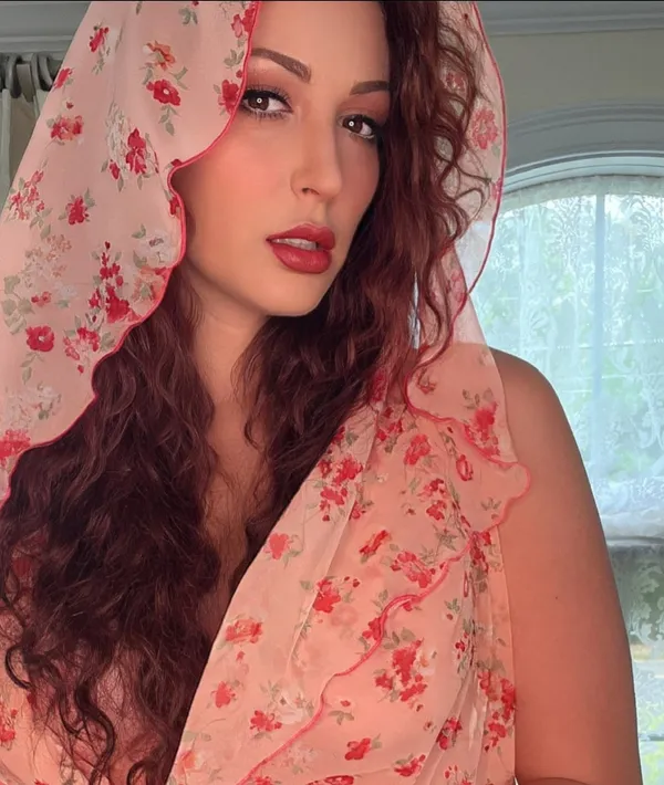 Carlotta Champagne's BabeWiki Profile