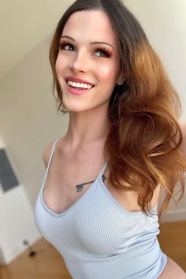 Carrie Emberlyn's BabeWiki Profile