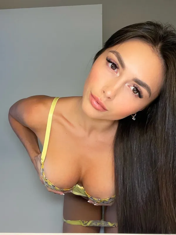 Caryn Beaumont's BabeWiki Profile