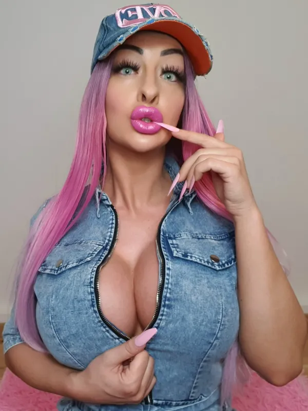 Cathy B.'s BabeWiki Profile