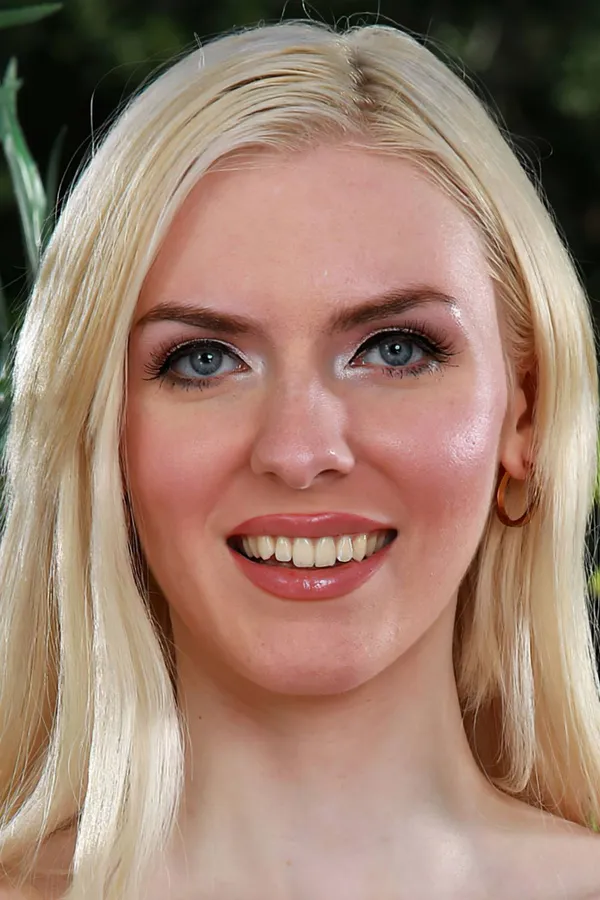 Celestina Blooms's photo 4