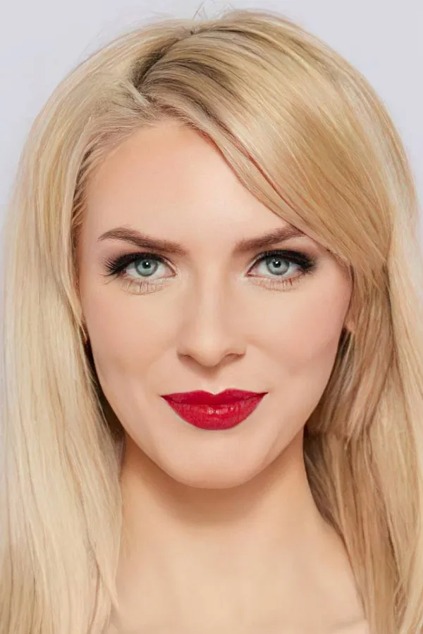 Celestina Blooms's photo 6