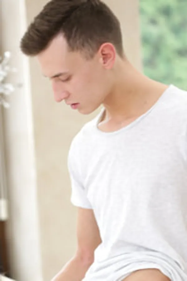 Charlie Dean's photo 10