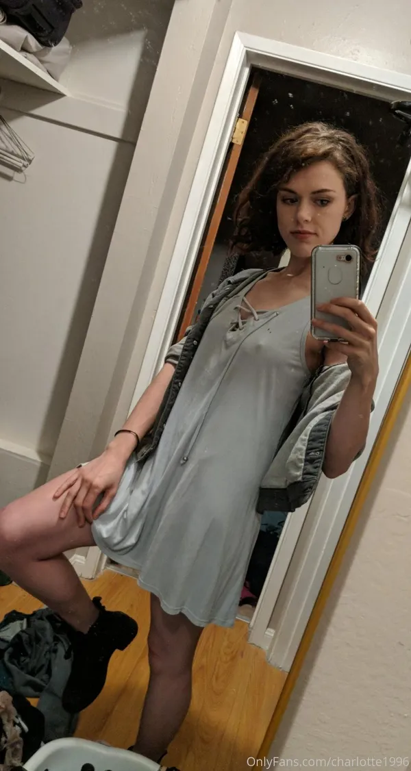 Charlotte1996's photo 7