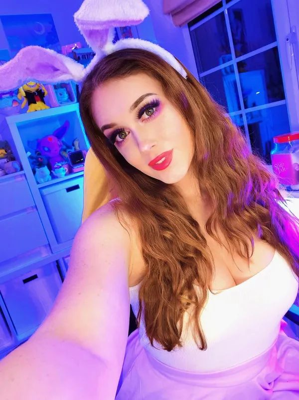 Charlotte Something's BabeWiki Profile