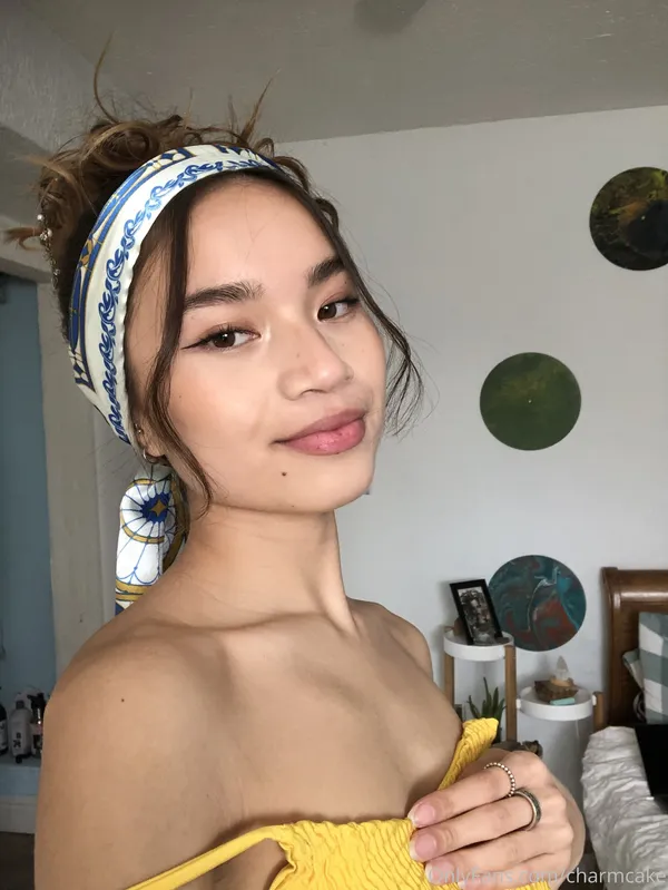 charmcake's BabeWiki Profile