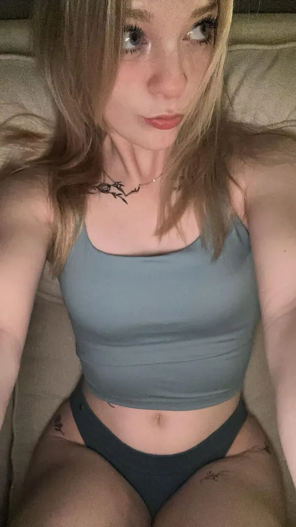 Chelsey Cross's BabeWiki Profile