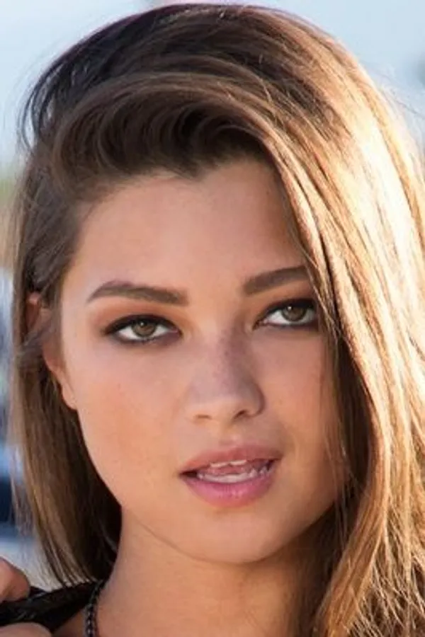 Chelsie Aryn's photo 4