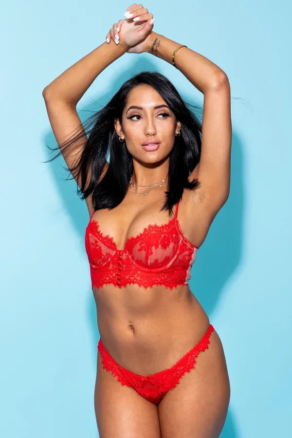 Chloe Amour's photo 9