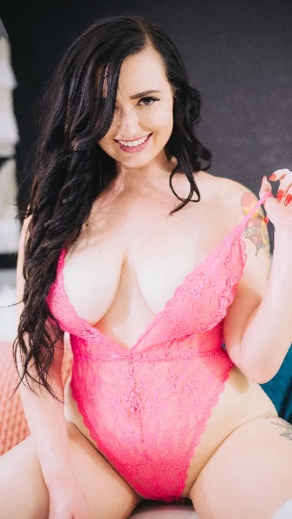 Chloe Rydr's photo 4