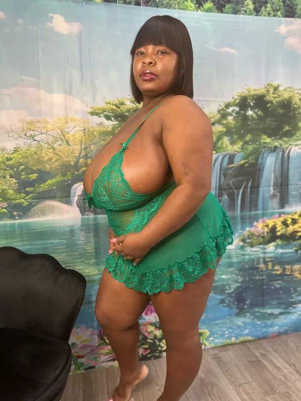 Chocolate Beauty's BabeWiki Profile