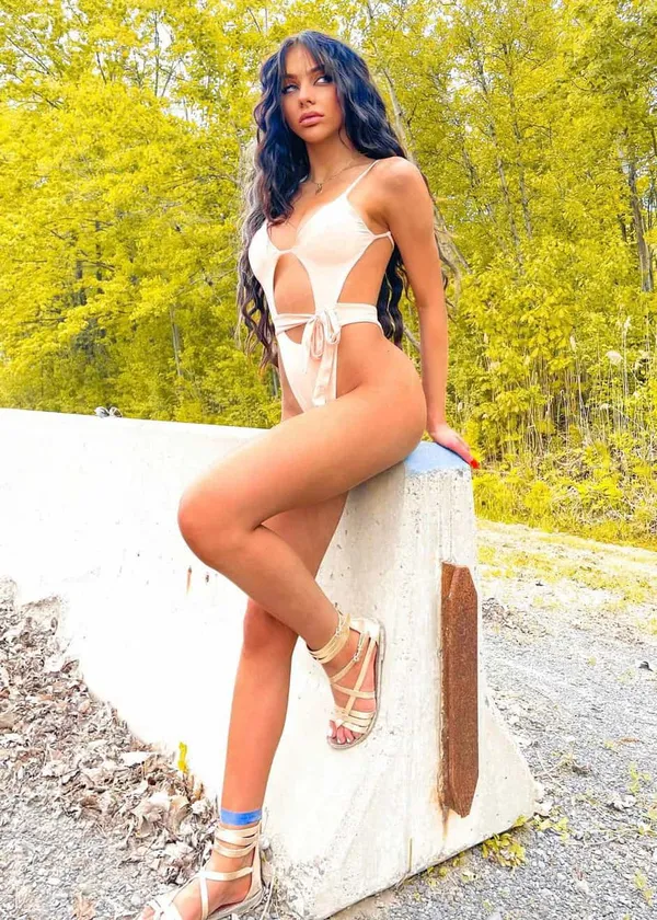 Christina Kalamvokis's BabeWiki Profile