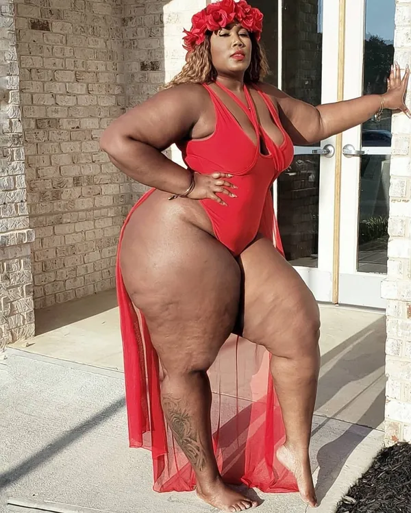 Chrisy Chris's photo 4