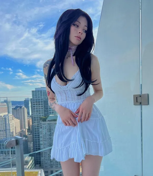 Cinnanoe's BabeWiki Profile