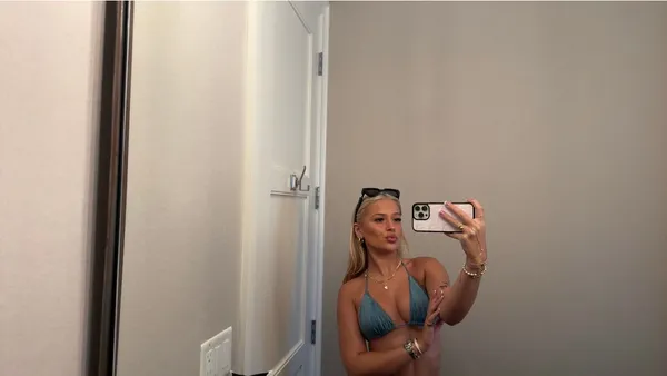 Claire Deyoe's photo 5