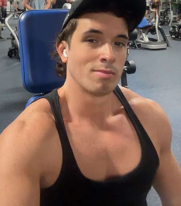 College Muscle Bottom's photo 4